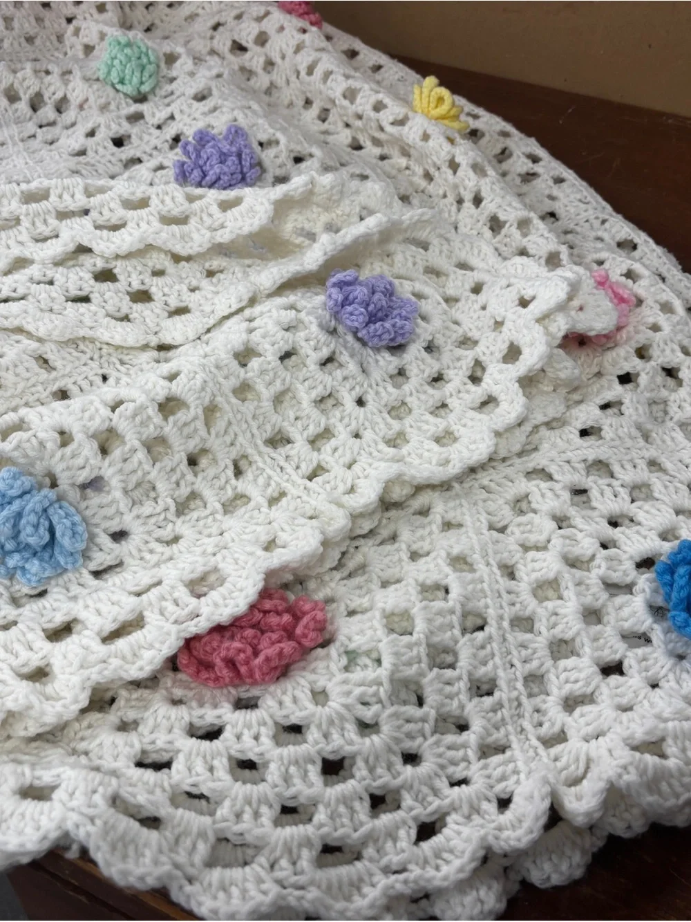 Vintage Handmade 3D Loopy Flower Crochet Granny Square Afghan (King Size)